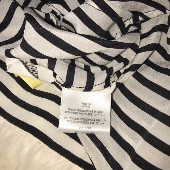 🚫SOLD {BCBGMaxAzria} 100% Silk Blouse - Picture 6 of 6